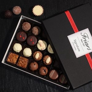 HỘP GIẤY ĐỰNG SOCOLA